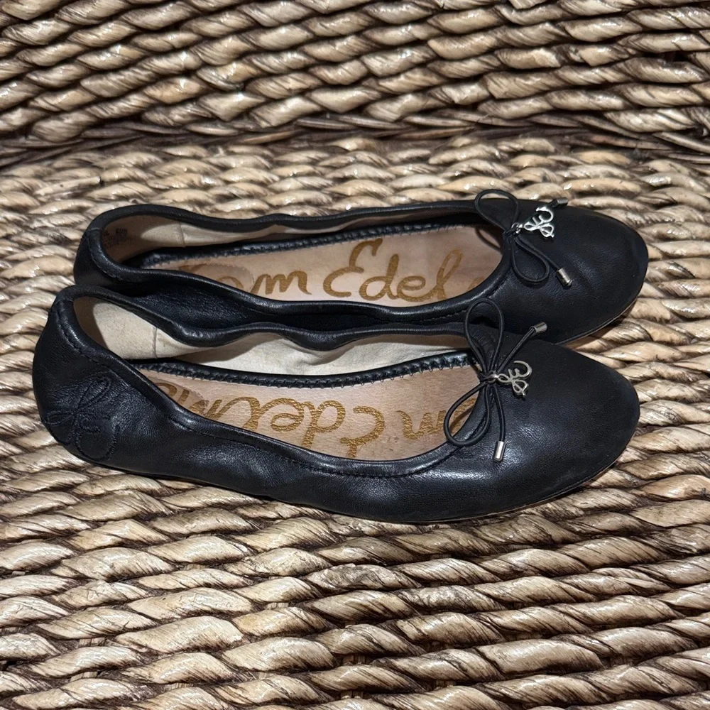 Sam Edelman Black Leather Flats with Bow - Picture 2 of 6
